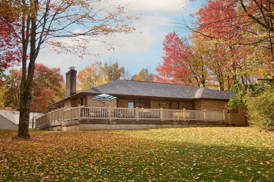 Exterior of Menlo Park Home, a six-bed Intermediate Care Facility in Hartville, Ohio, providing residential services for adults with developmental disabilities through GentleBrook